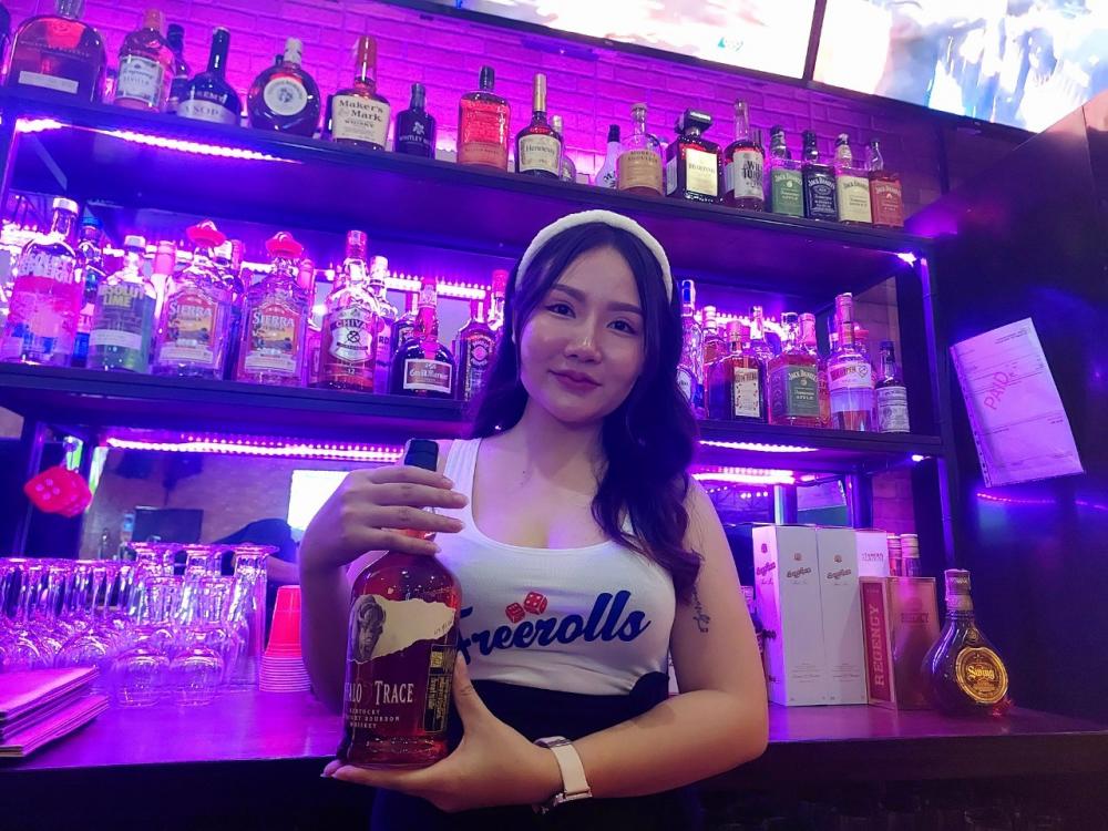 Di mana saya boleh menonton Brighton and Hove Albion di Chiang Mai