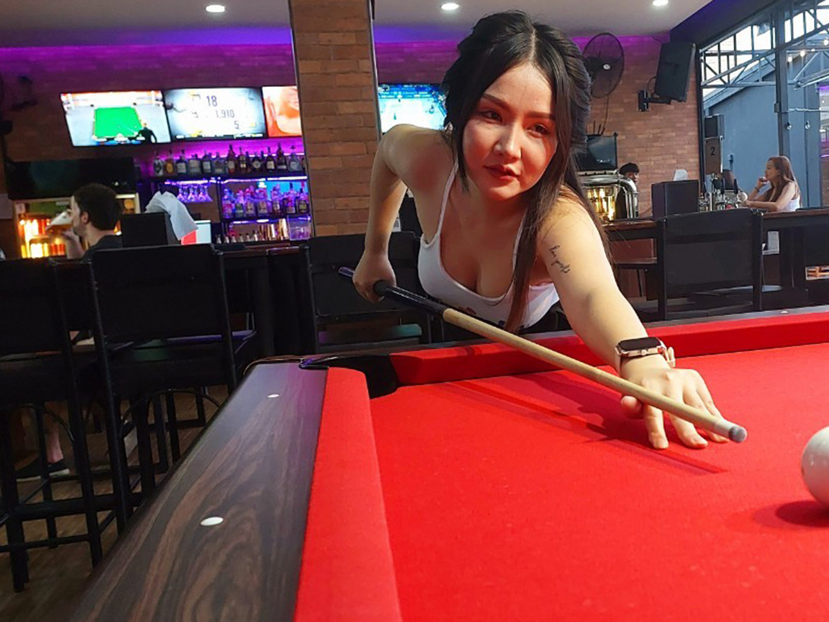 Chaing mai showing the cricket world cup