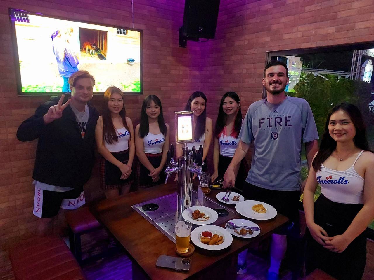 Enjoy our unique self pour taps at Freerolls