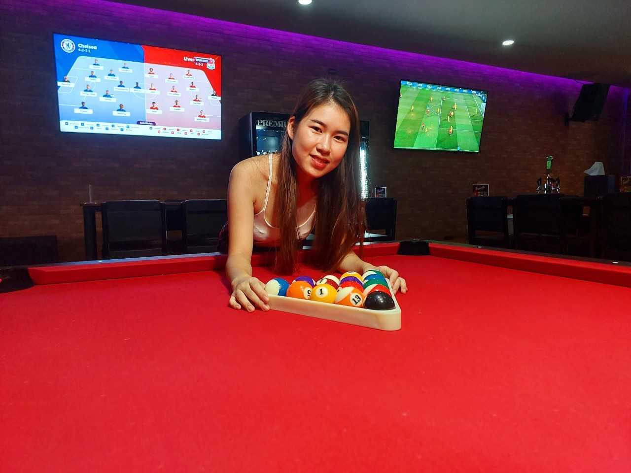 play pool