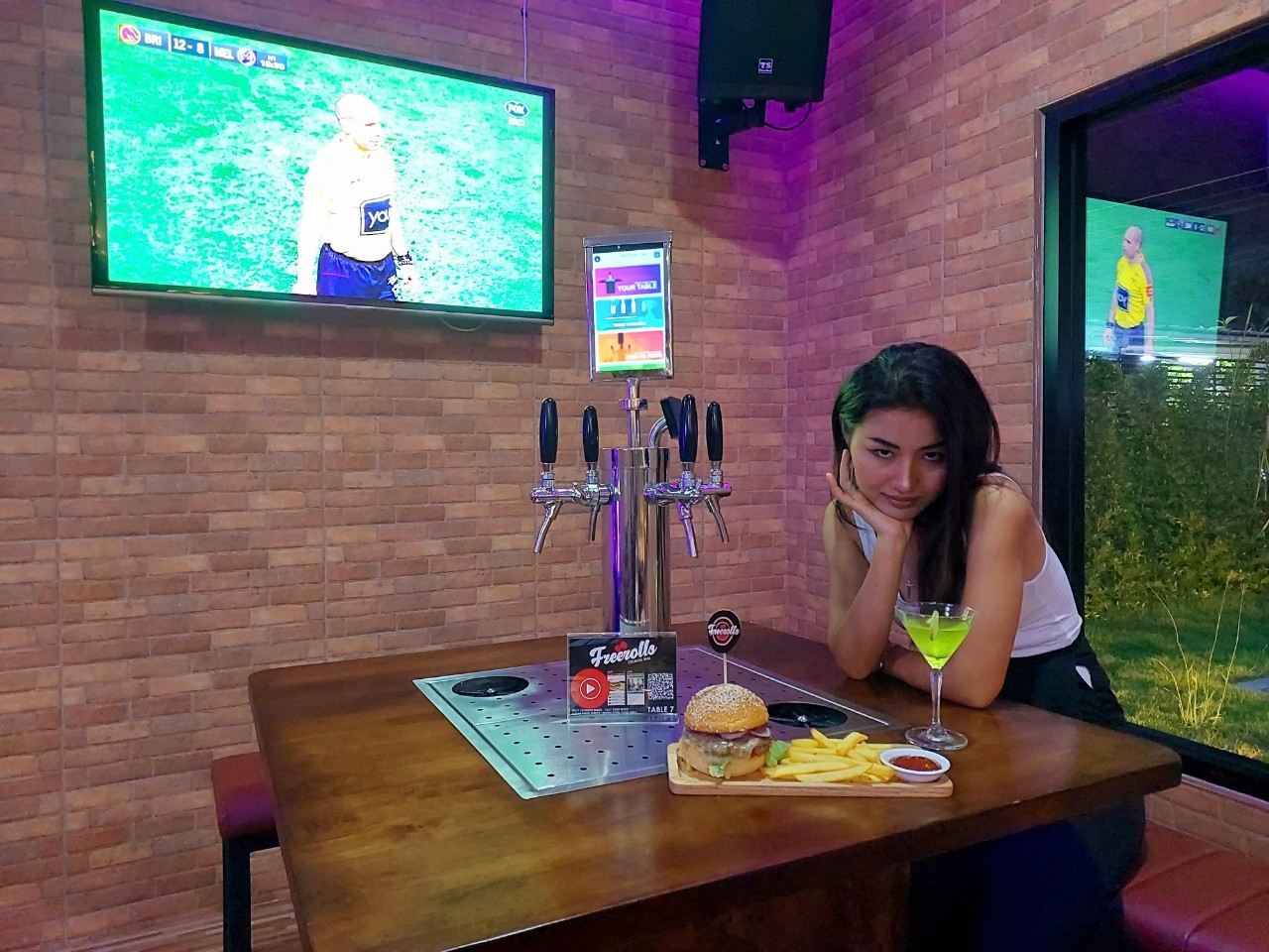 Popular Go go Bars in chinag mai