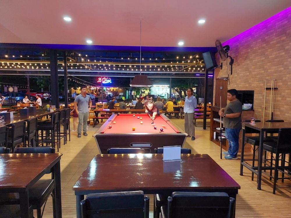 The Old City boasts several eateries open late