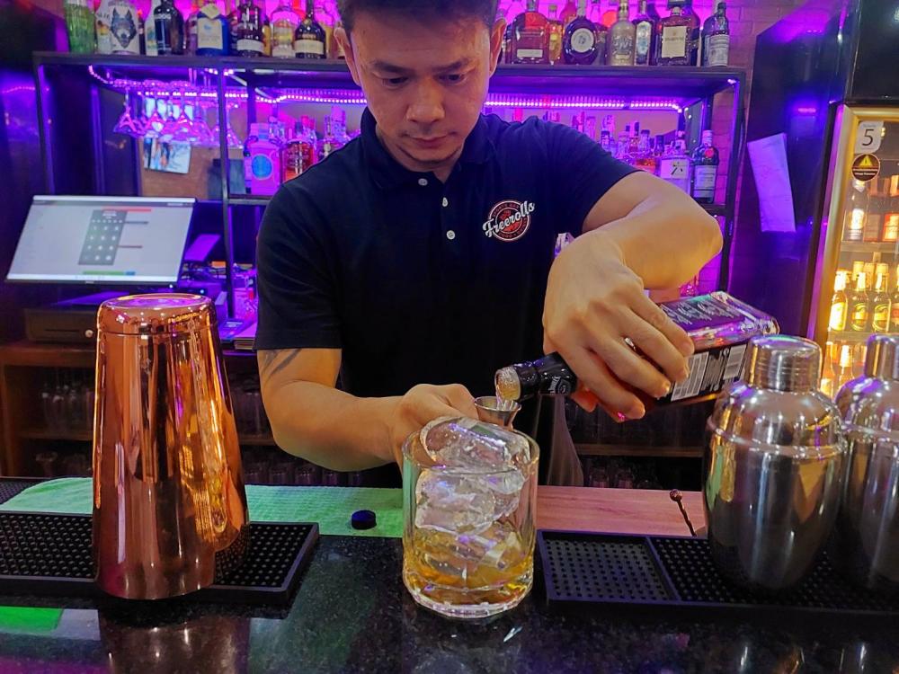 Traditional Thai pubs showcase local culture