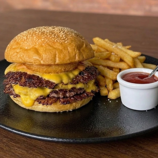 ビーフチーズスマッシュバーガー